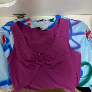 quella plunging neckline crop top with golden ring